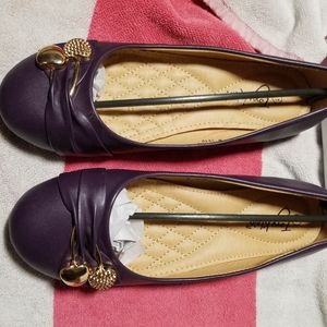 Tory Klein size 11 eggplant purple flats